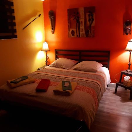Bed and Breakfast Chez Patricia & Denis Flassans-sur-Issole Exterior foto